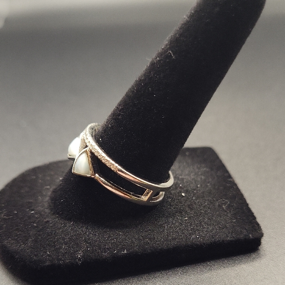 Geometric Silver And White Triangular Ring - image 3